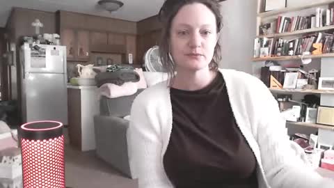 Snapshot of adorable22 chatting on 01/01/25, 07:43 adorable22 online show from 01/01/25, 07:43