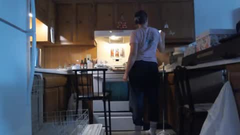 Snapshot of adorable22 chatting on 02/19/25, 08:41 adorable22 online show from 02/19/25, 08:41