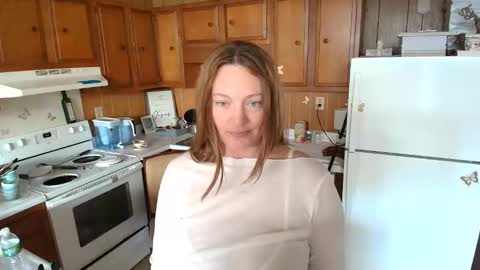 Snapshot of adorable22 chatting on 09/15/25, 04:29 adorable22 online show from 09/15/25, 04:29