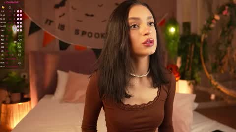 adoracortes online show from 10/30/25, 05:09