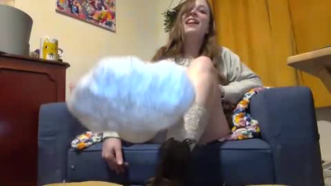 Queen Bunny online show from 12/27/24, 09:00