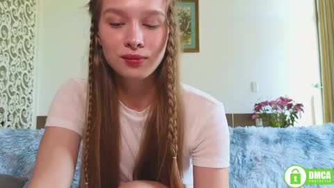 Lia  online show from 05/13/26, 05:16