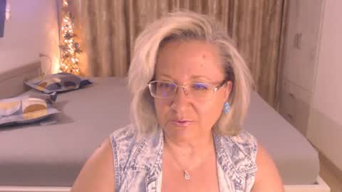 Snapshot of adrena_ chatting on 07/20/26, 06:21 Cryna online show from 07/20/26, 06:21