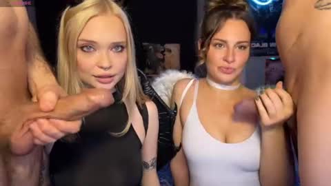 Snapshot of adrenaline_lush chatting on 06/25/26, 07:29 Dorothy Mayfield online show from 06/25/26, 07:29
