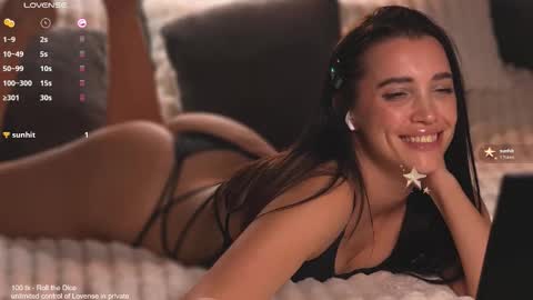 Victoria online show from 11/18/25, 05:28