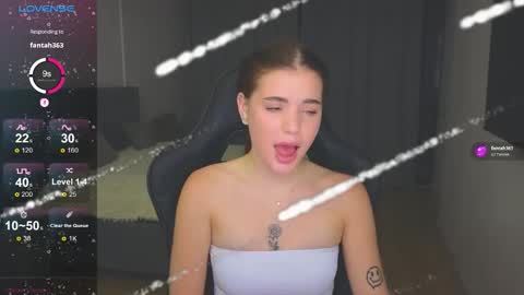 Snapshot of adri_dream chatting on 11/02/25, 02:03 Adriana online show from 11/02/25, 02:03