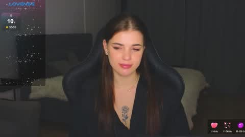 Snapshot of adri_dream chatting on 11/14/25, 01:59 Adriana online show from 11/14/25, 01:59