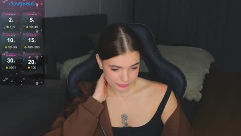 Snapshot of adri_dream chatting on 11/28/25, 02:58 Adriana online show from 11/28/25, 02:58