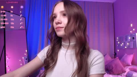 Snapshot of adria_arjona chatting on 05/09/26, 07:46 Eva online show from 05/09/26, 07:46