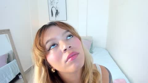 Adriana online show from 10/07/25, 12:13