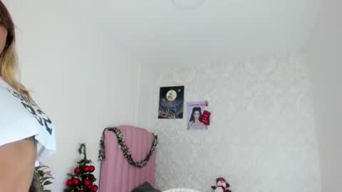 Adriana online show from 12/21/25, 01:07