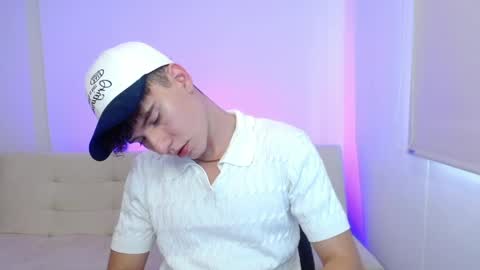 Snapshot of adrian_morelli chatting on 04/09/26, 07:52 adrian morelli online show from 04/09/26, 07:52