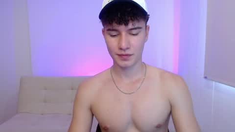 Snapshot of adrian_morelli chatting on 04/17/26, 07:50 adrian morelli online show from 04/17/26, 07:50