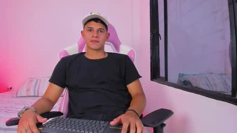 ADRIAN online show from 02/05/26, 06:56