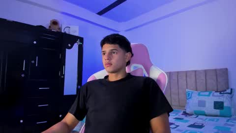 ADRIAN online show from 03/04/26, 06:58