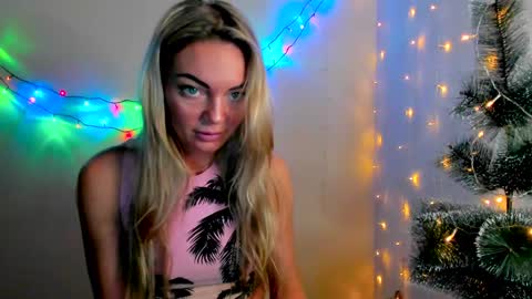 Snapshot of adriana_coy_ chatting on 12/21/24, 02:04 Adriana online show from 12/21/24, 02:04