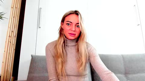 Snapshot of adriana_coy_ chatting on 01/25/25, 02:58 Adriana online show from 01/25/25, 02:58