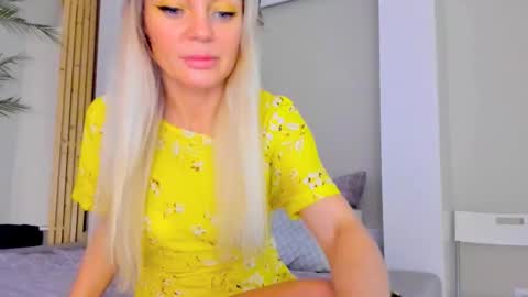 Snapshot of adriana_coy_ chatting on 02/21/25, 02:48 Adriana online show from 02/21/25, 02:48