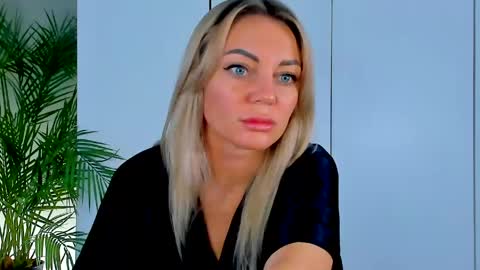 Snapshot of adriana_coy_ chatting on 03/24/26, 12:21 Adriana online show from 03/24/26, 12:21
