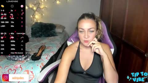 Snapshot of adrianapdes chatting on 12/16/25, 11:48 Adriana Paredes online show from 12/16/25, 11:48