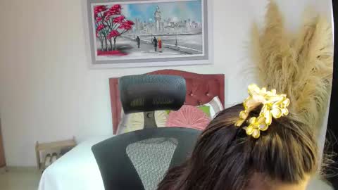 Adriana  online show from 12/18/25, 05:19