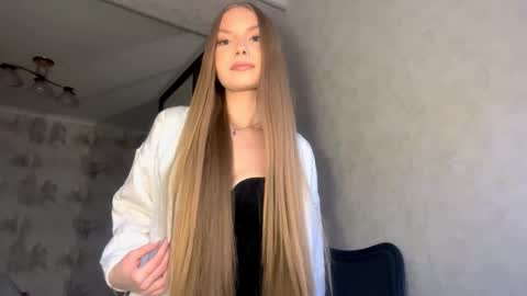 Snapshot of adriannemuldowney chatting on 03/17/26, 02:09 Caroline online show from 03/17/26, 02:09