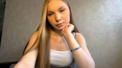 Snapshot of adriannemuldowney chatting on 03/28/26, 01:00 Caroline online show from 03/28/26, 01:00