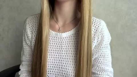 Snapshot of adriannemuldowney chatting on 06/28/26, 12:33 Caroline online show from 06/28/26, 12:33