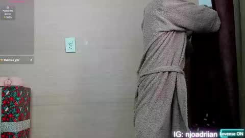 Snapshot of adriano_bigcock chatting on 01/04/25, 03:39 Adrian online show from 01/04/25, 03:39