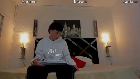 Snapshot of adriano_bigcock chatting on 09/09/25, 03:17 Adrian online show from 09/09/25, 03:17