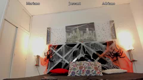 Snapshot of adriano_bigcock chatting on 10/27/25, 04:49 Adrian online show from 10/27/25, 04:49