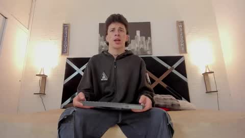 Adrian online show from 11/19/25, 04:34