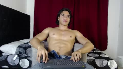 adriel_escalante online show from 01/10/26, 04:14