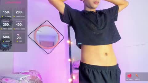 Snapshot of adrien_twink chatting on 10/19/25, 07:47 Arien online show from 10/19/25, 07:47