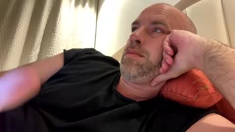 Snapshot of adrienfromparis chatting on 01/13/25, 09:09 adrienfromparis online show from 01/13/25, 09:09