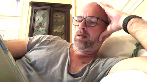 Snapshot of adrienfromparis chatting on 03/27/26, 09:42 adrienfromparis online show from 03/27/26, 09:42