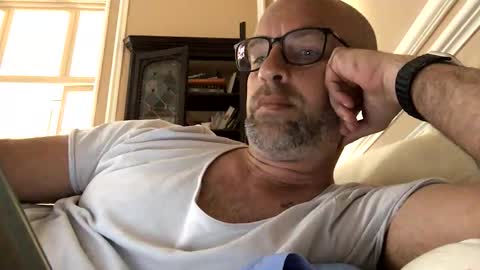 Snapshot of adrienfromparis chatting on 04/23/26, 11:53 adrienfromparis online show from 04/23/26, 11:53