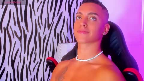 Adrian Lopez online show from 12/29/24, 02:52