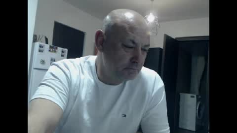 Snapshot of adryanyou chatting on 04/24/26, 07:38 BEST LOVER online show from 04/24/26, 07:38