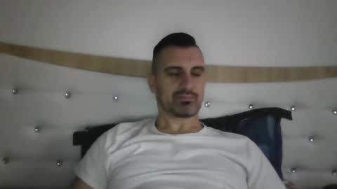 Snapshot of adyyyyyyyyyy35 chatting on 02/09/26, 07:01 Adrian online show from 02/09/26, 07:01