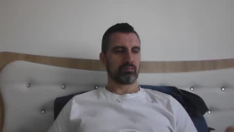 Snapshot of adyyyyyyyyyy35 chatting on 03/04/26, 07:03 Adrian online show from 03/04/26, 07:03