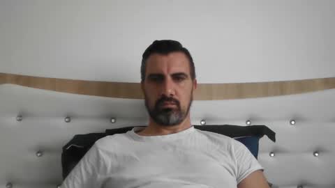 Snapshot of adyyyyyyyyyy35 chatting on 04/14/26, 12:00 Adrian online show from 04/14/26, 12:00