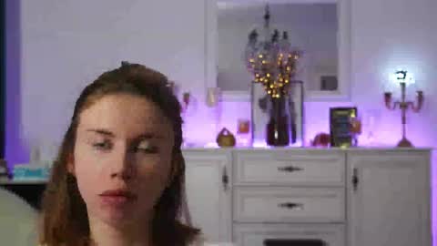 Snapshot of aelia_anara chatting on 10/14/25, 03:40 Aelia online show from 10/14/25, 03:40