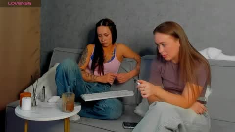 Snapshot of aelin_day chatting on 04/08/26, 07:30 Adele online show from 04/08/26, 07:30