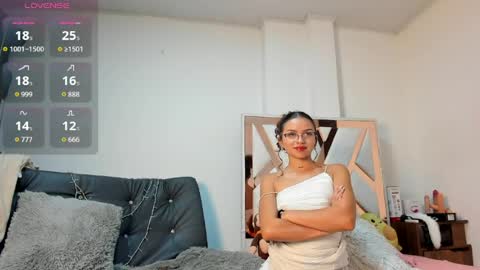 Snapshot of aelinfireheart chatting on 05/19/26, 11:44 Aelin online show from 05/19/26, 11:44