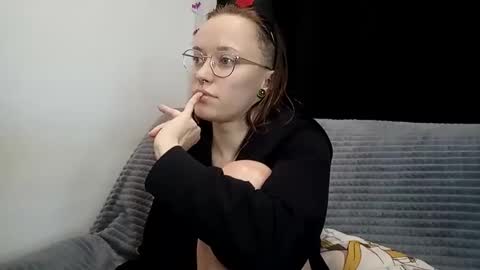 Snapshot of aelita_night chatting on 01/14/25, 02:43 aelita_night online show from 01/14/25, 02:43