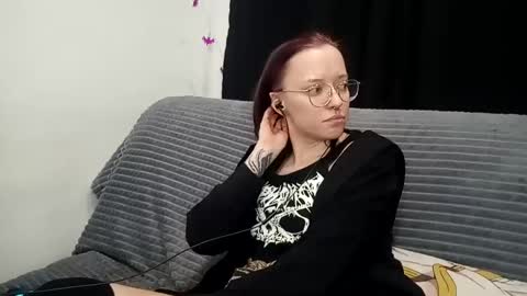 Snapshot of aelita_night chatting on 03/05/25, 04:57 aelita_night online show from 03/05/25, 04:57