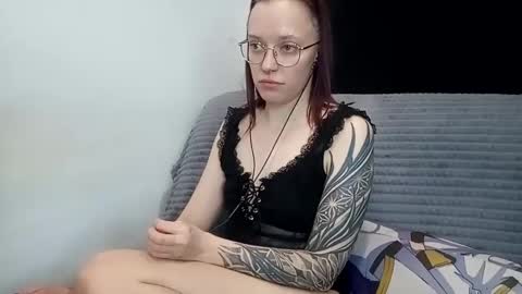 Snapshot of aelita_night chatting on 03/11/25, 10:42 aelita_night online show from 03/11/25, 10:42