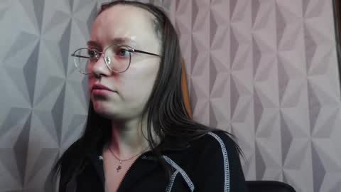 Snapshot of aelita_night chatting on 09/25/25, 02:10 aelita_night online show from 09/25/25, 02:10