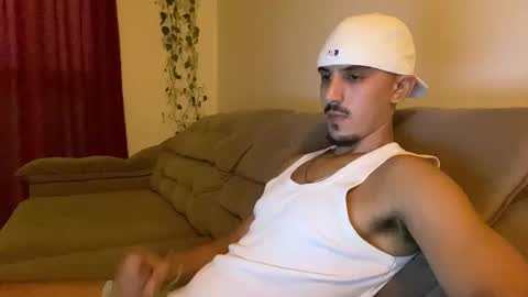 Snapshot of aelucius chatting on 03/08/26, 02:04 Luci online show from 03/08/26, 02:04